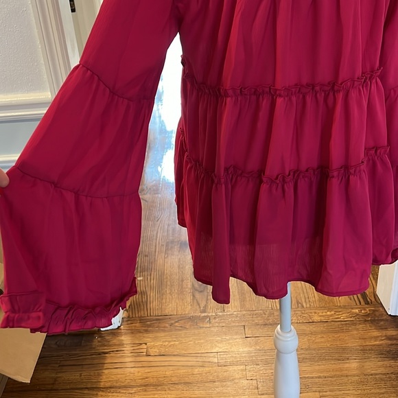 Like new pink ruffle blouse with flowy long sleeves - size small - Picture 6 of 9